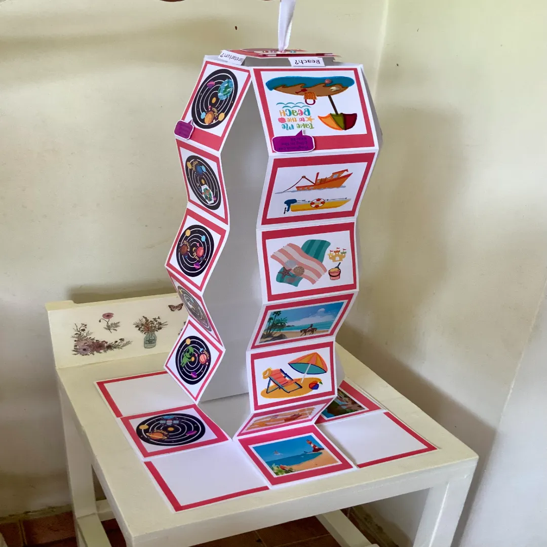 handmade birthday card - Pull up Accordion